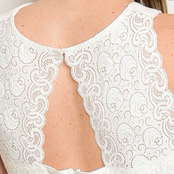 Lace Twist Neck Halter Dress - Picture 3 of 6